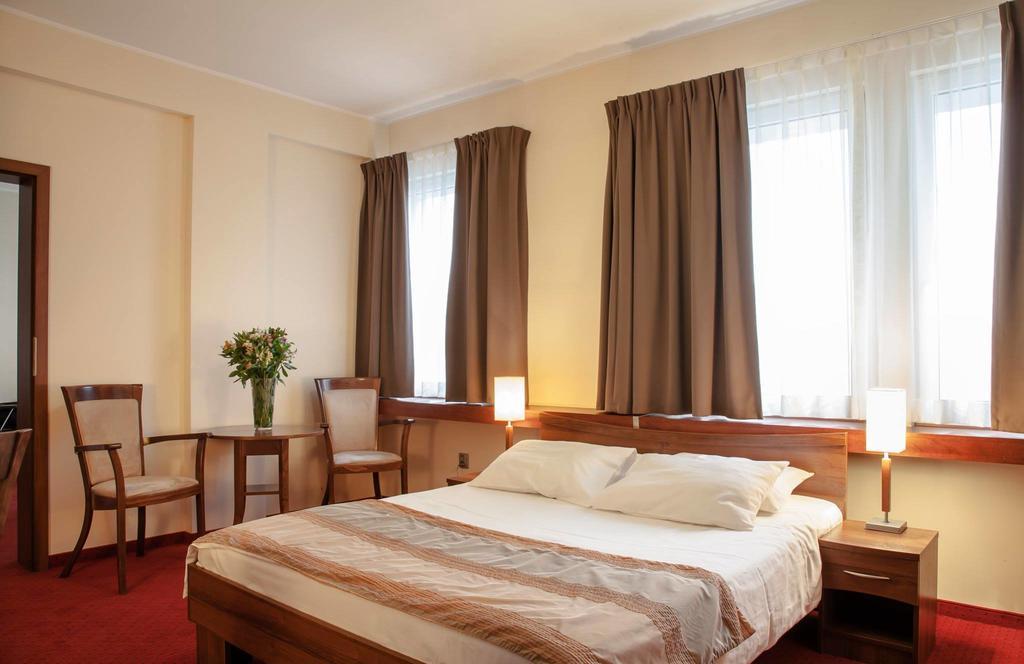 M Hotel Łódź Buitenkant foto