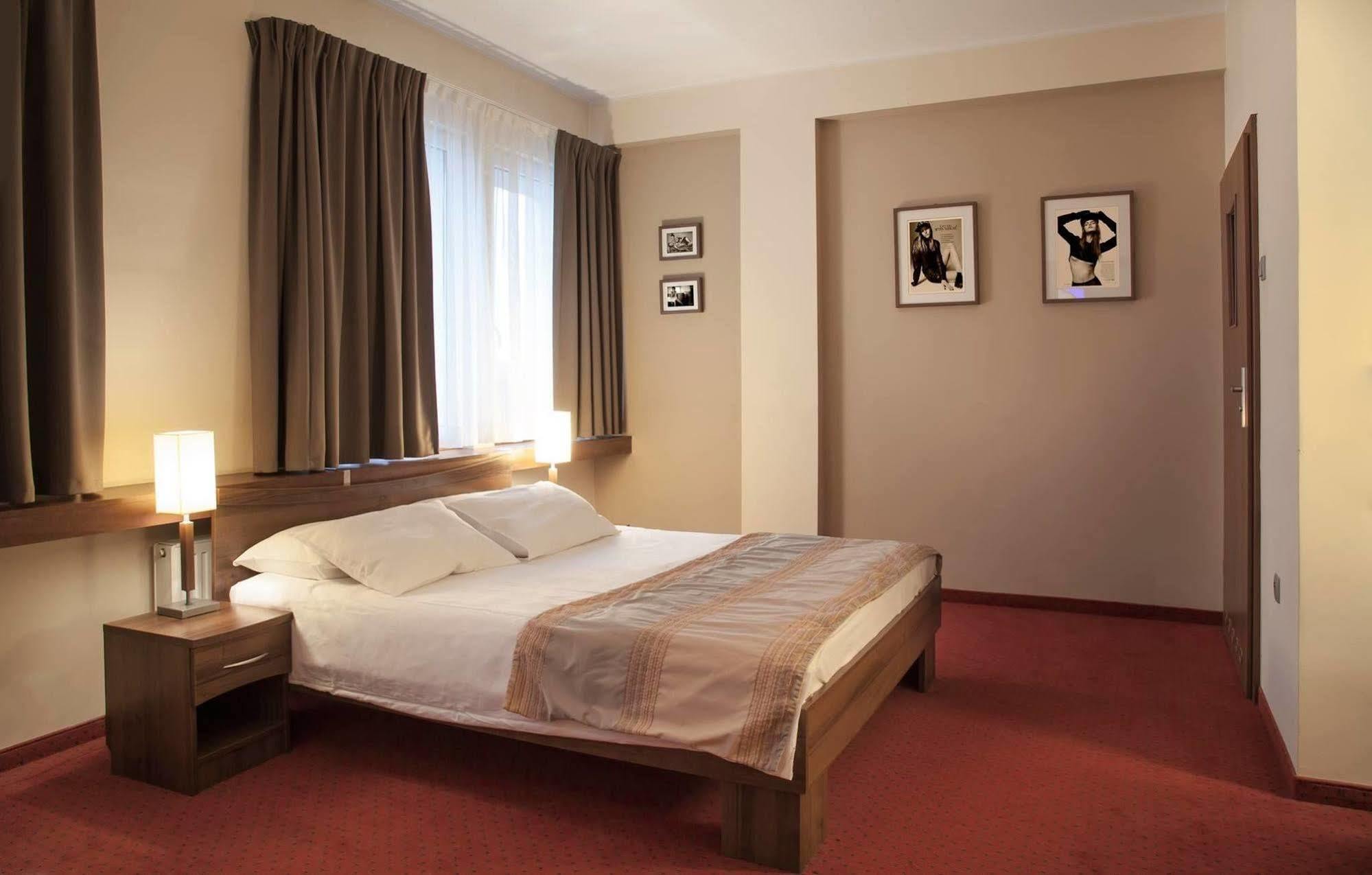 M Hotel Łódź Buitenkant foto